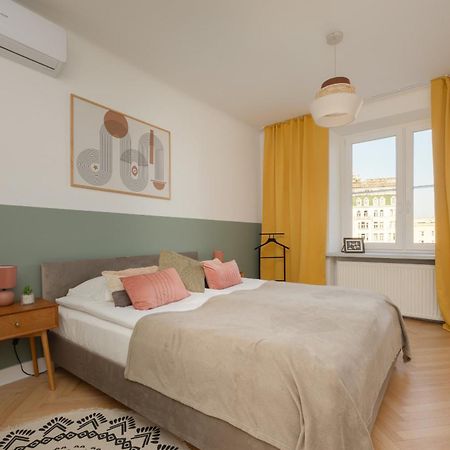 Apartment For 6 People Near Royal Baths Park By Renters Prestige Warschau Buitenkant foto